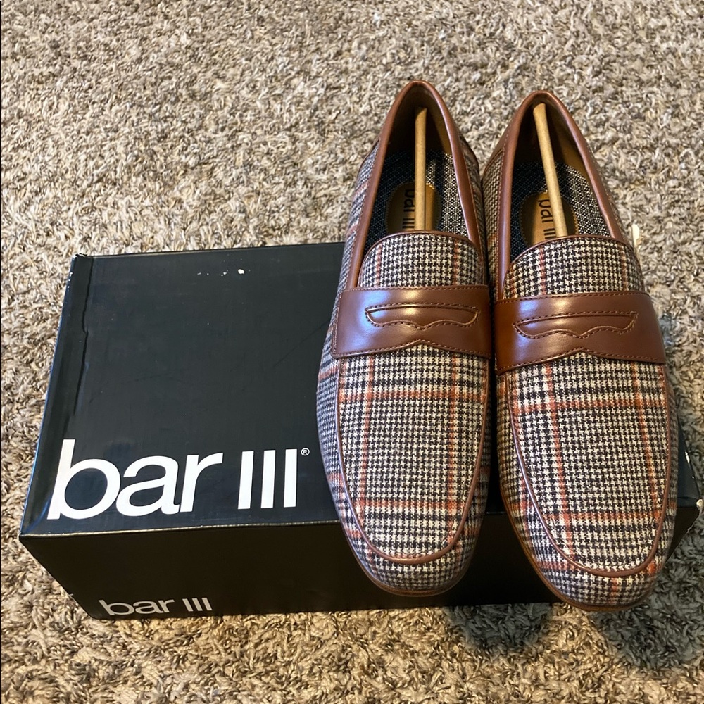 Mens size 9.5 loafers
